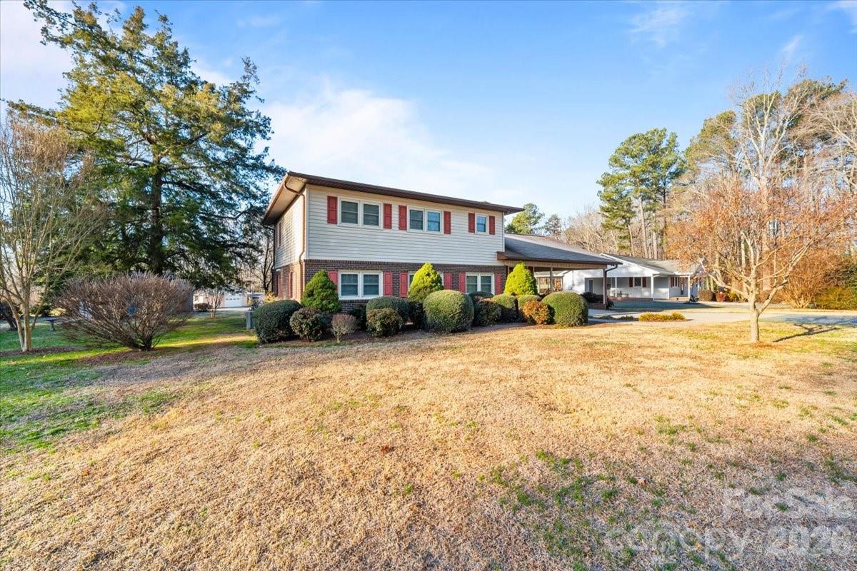 372 Holly Hills Drive