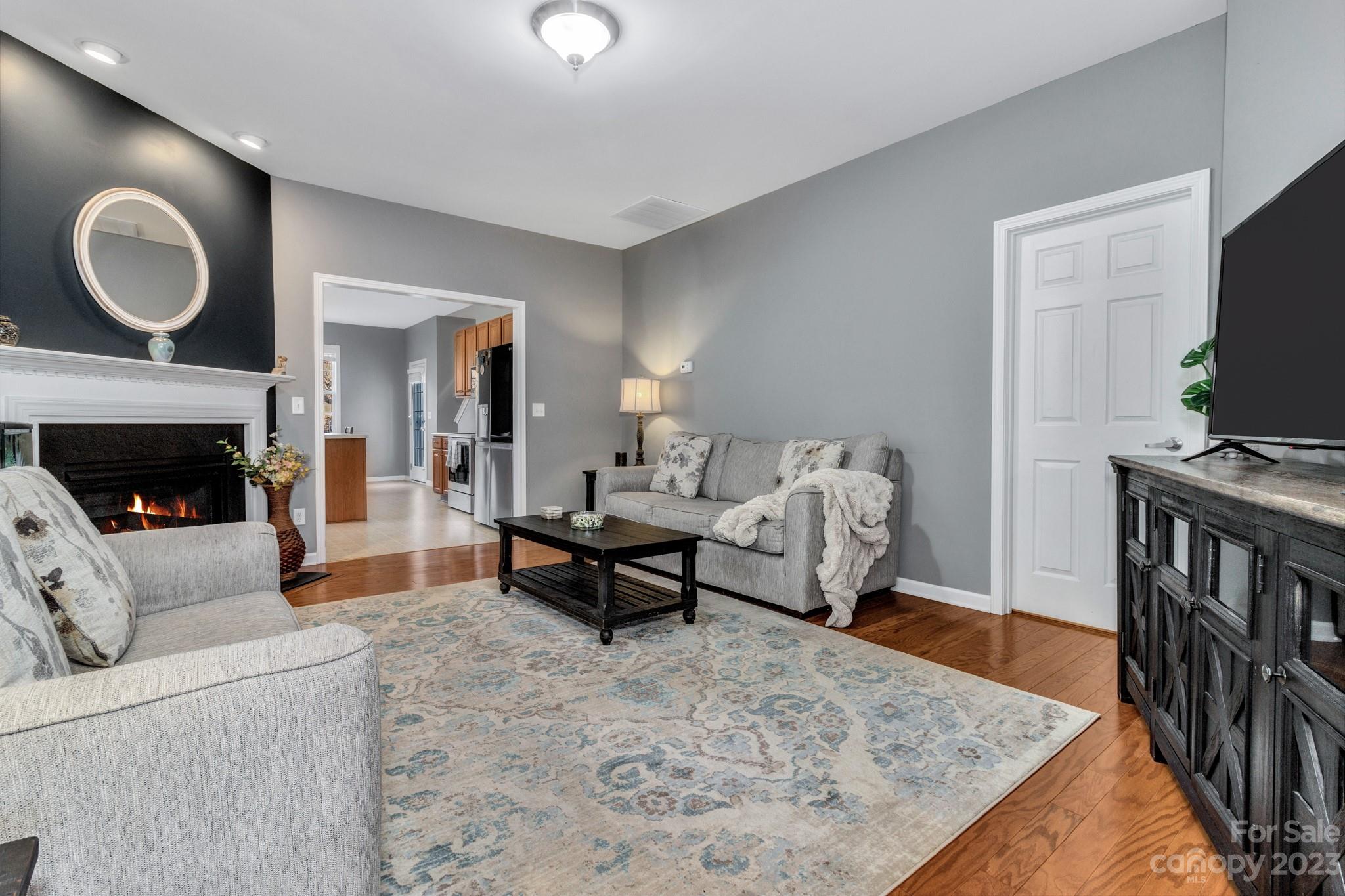 Waightstill Mountain - Residential