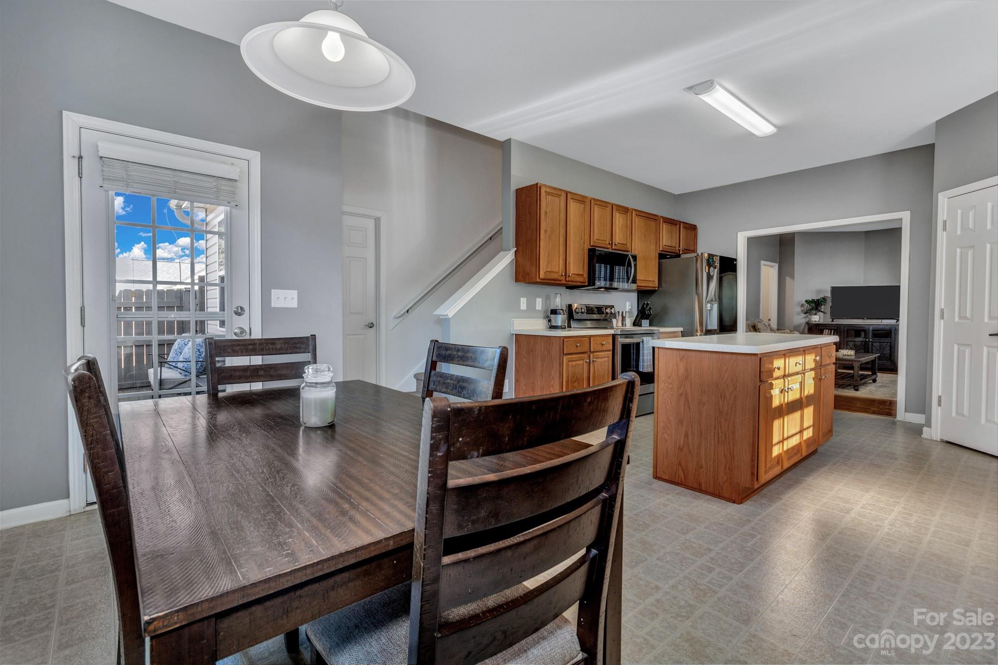 Waightstill Mountain - Residential