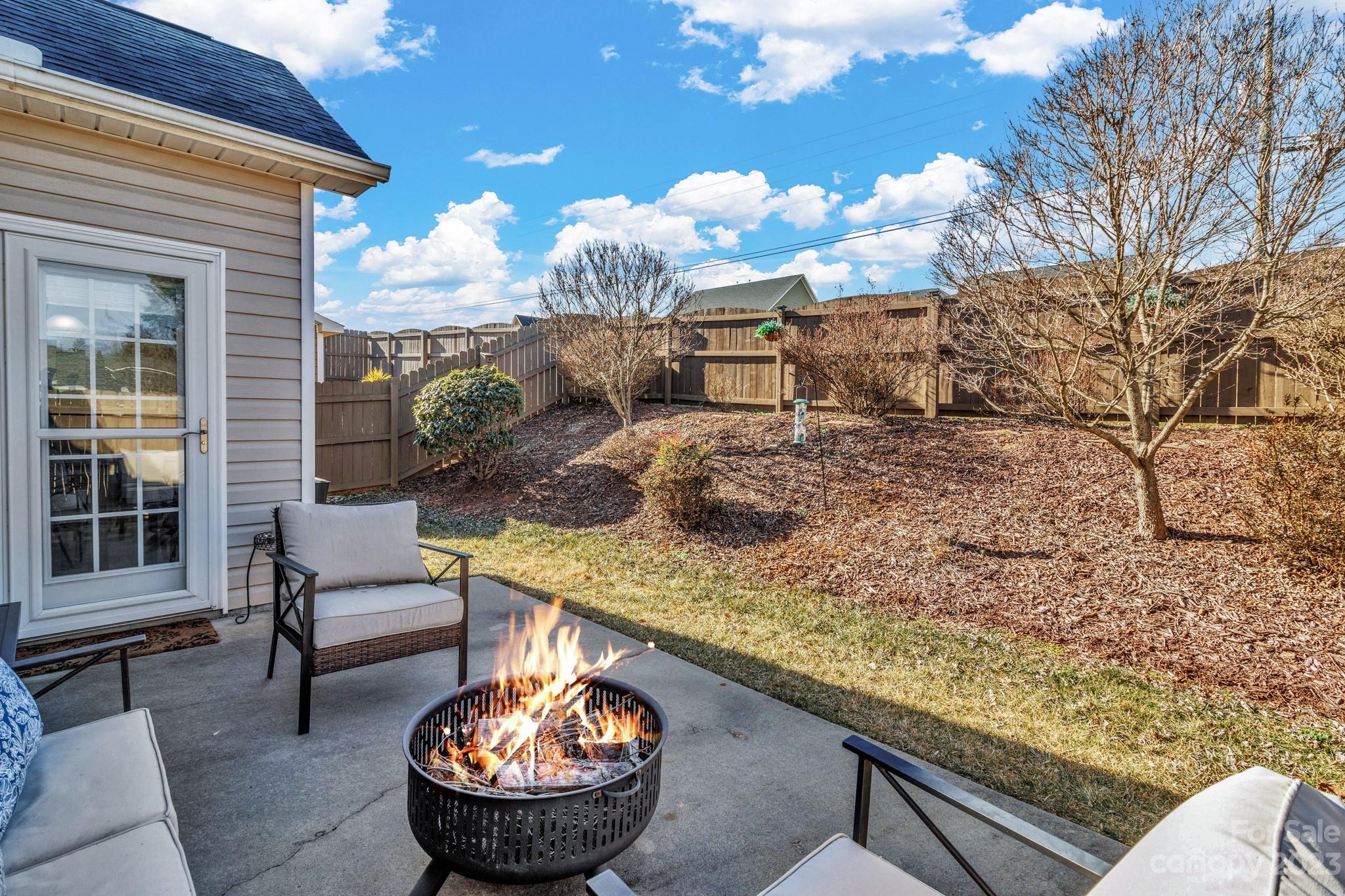 Waightstill Mountain - Residential