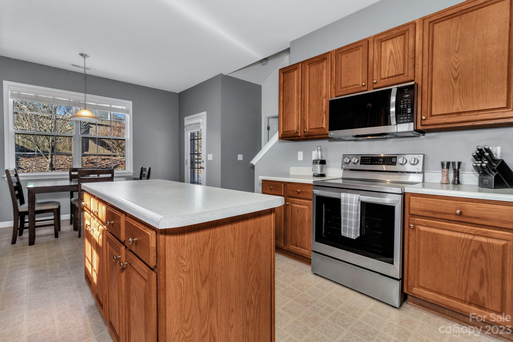 Waightstill Mountain - Residential