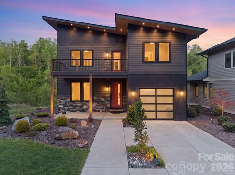 Photo of 127 Rough Bark Trail, Asheville, NC 28806 (MLS # 4374208)