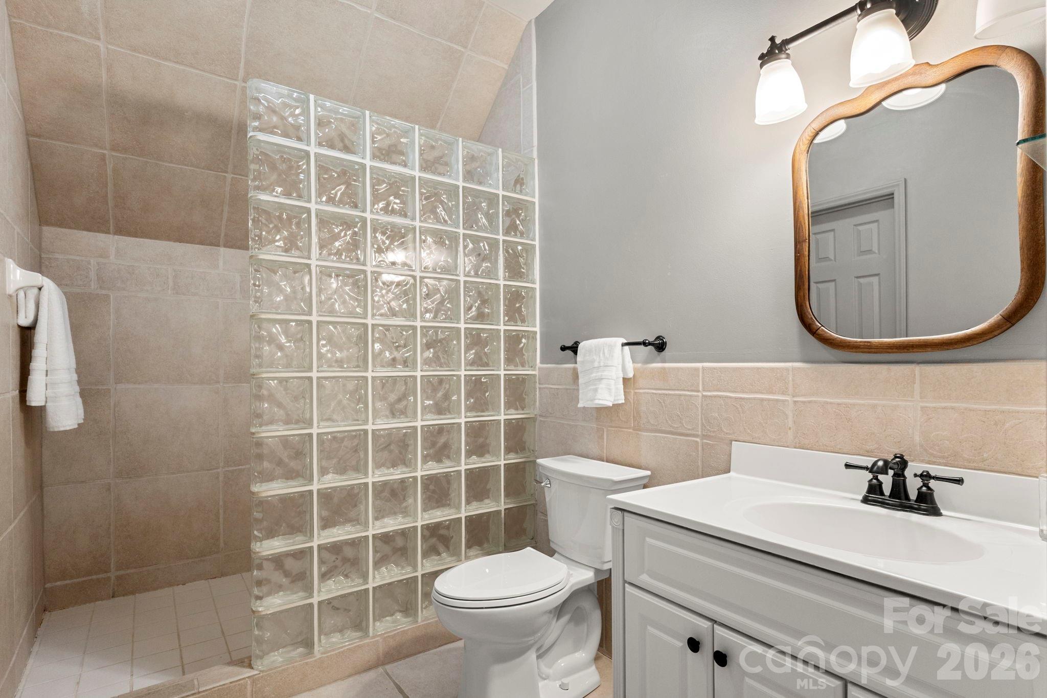 Ivy woods - Residential