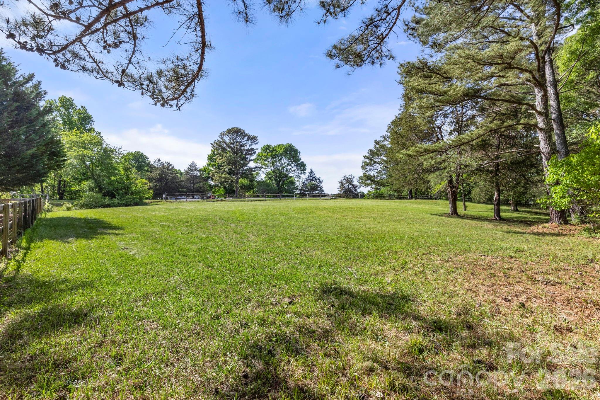 Ivy woods - Residential