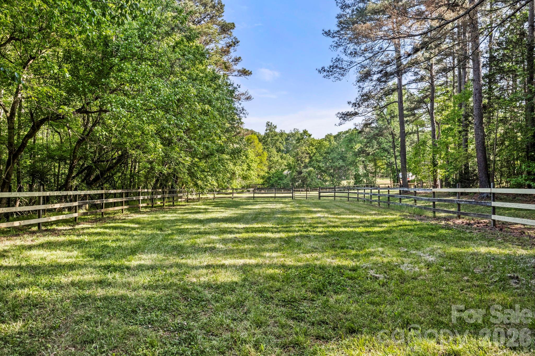 Ivy woods - Residential