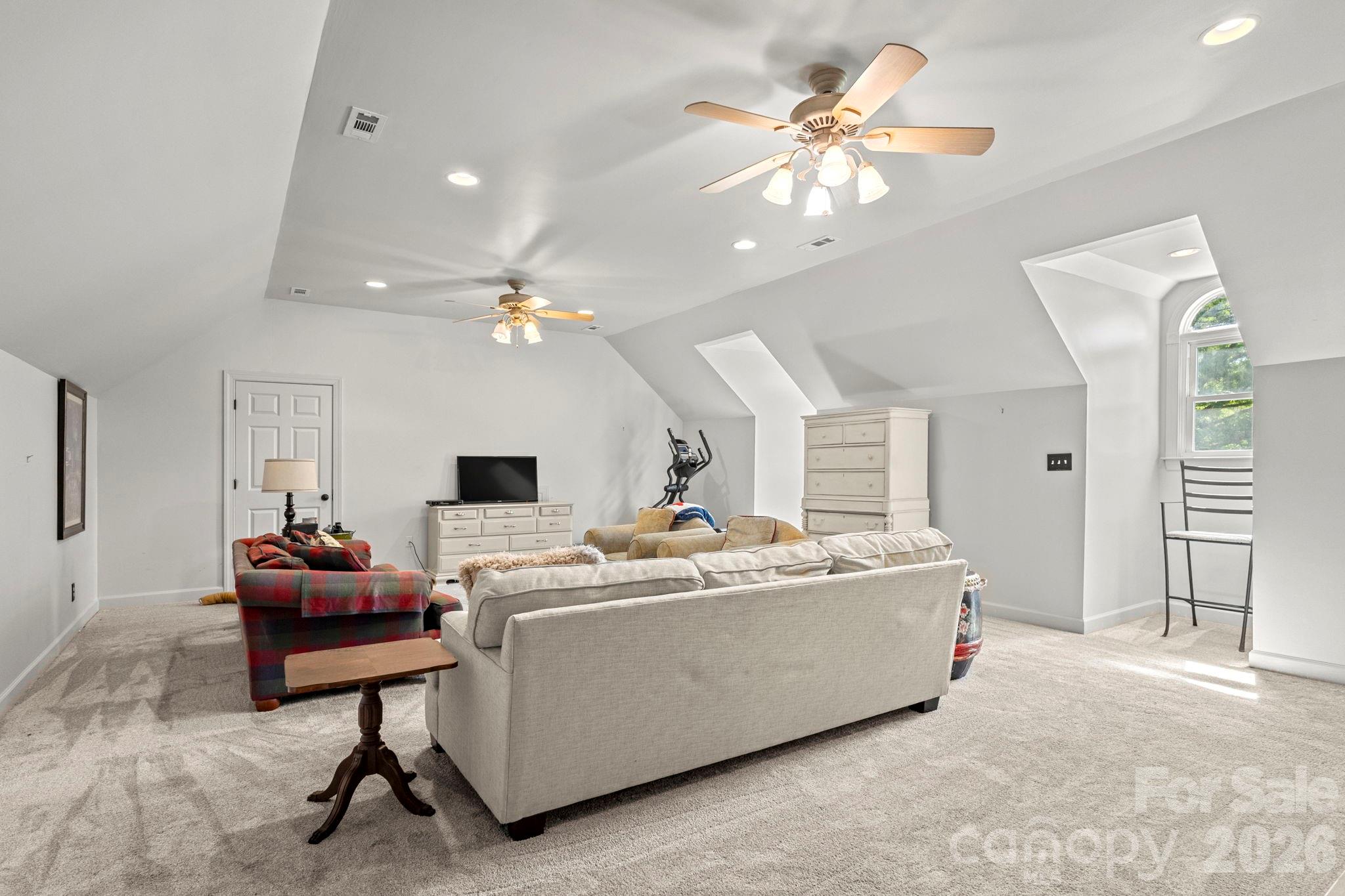 Ivy woods - Residential