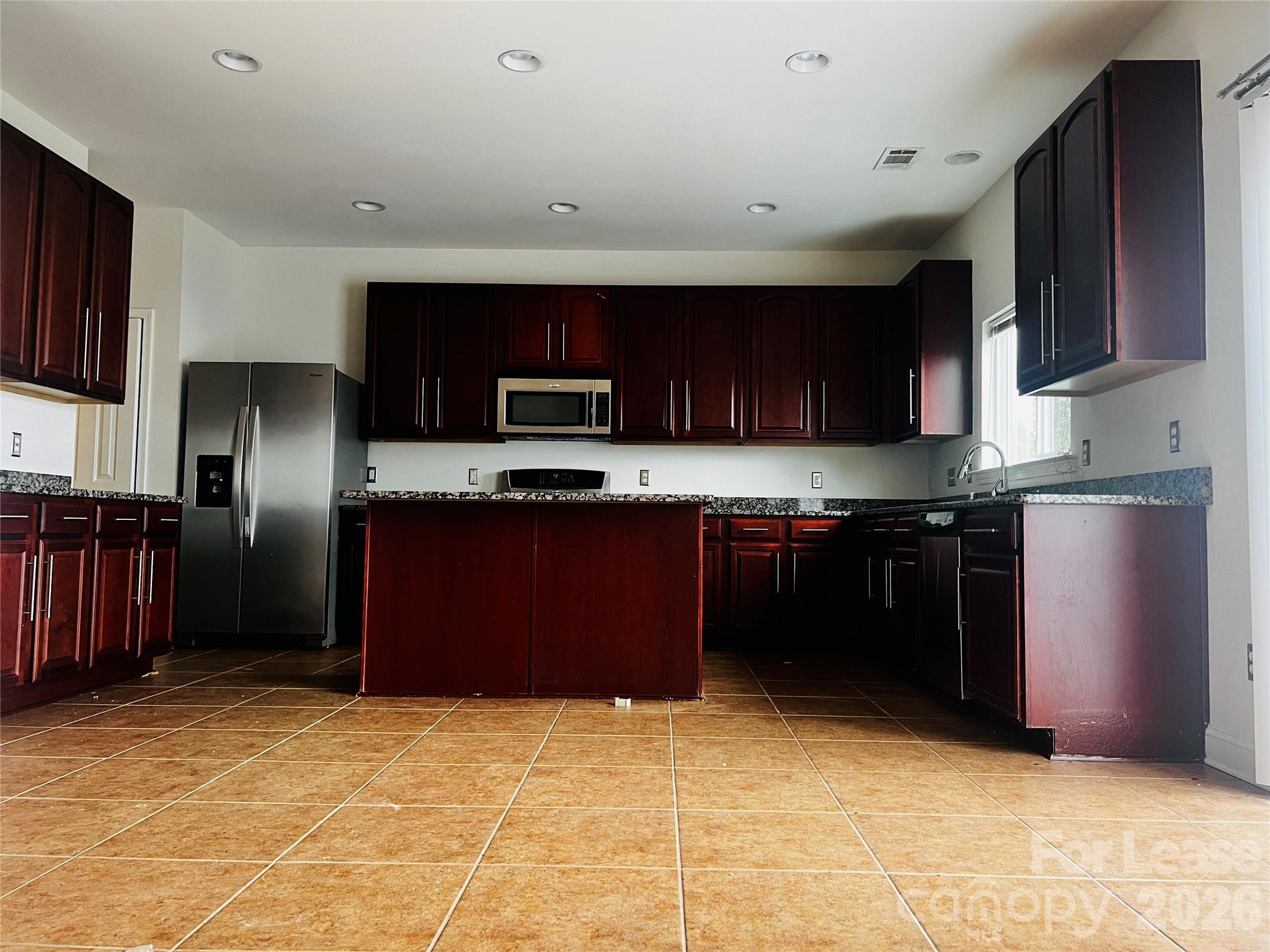 Hamilton Lakes - Residential Lease