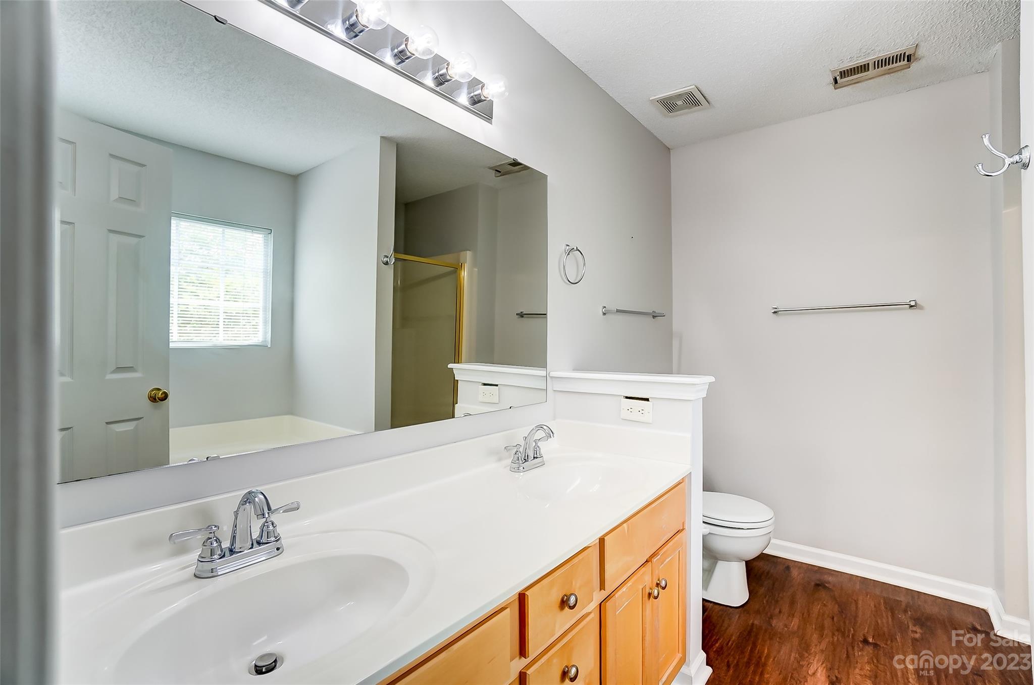 Amber Woods - Residential