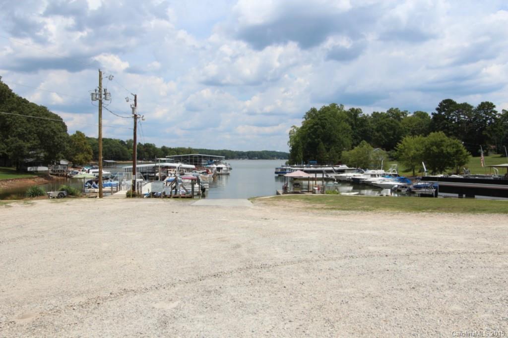 Commodore Peninsula - Land