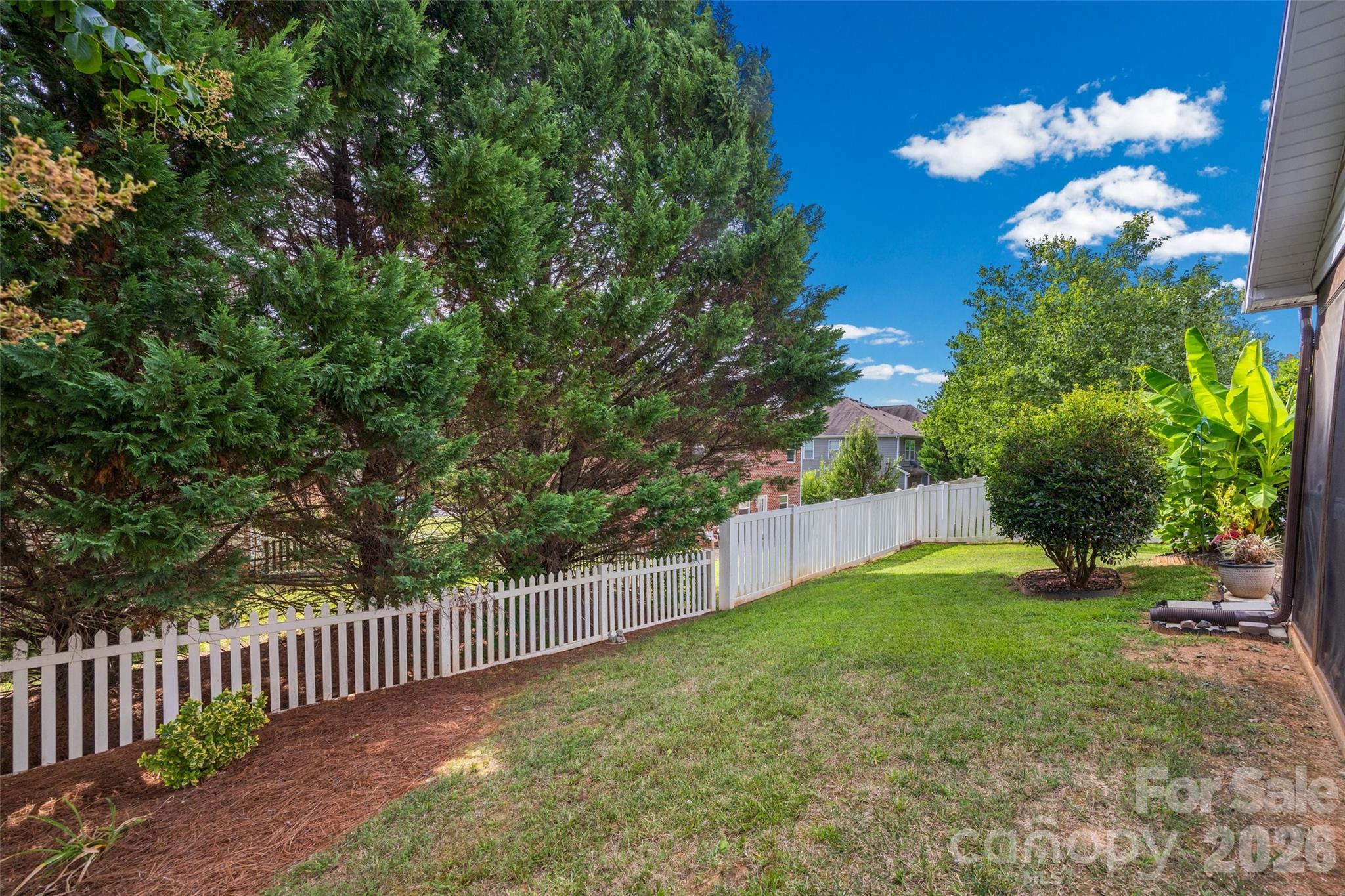 3339 Kingshire Way