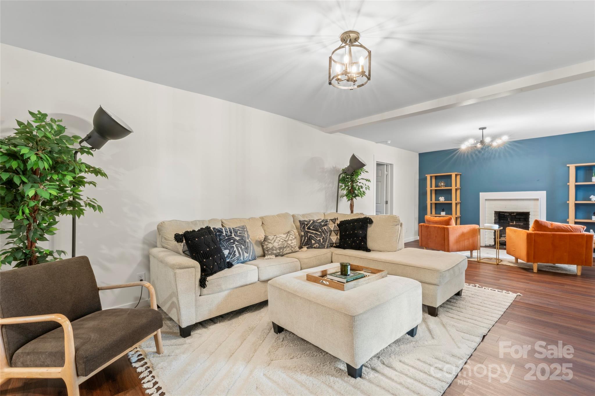 615 Ligustrum Street