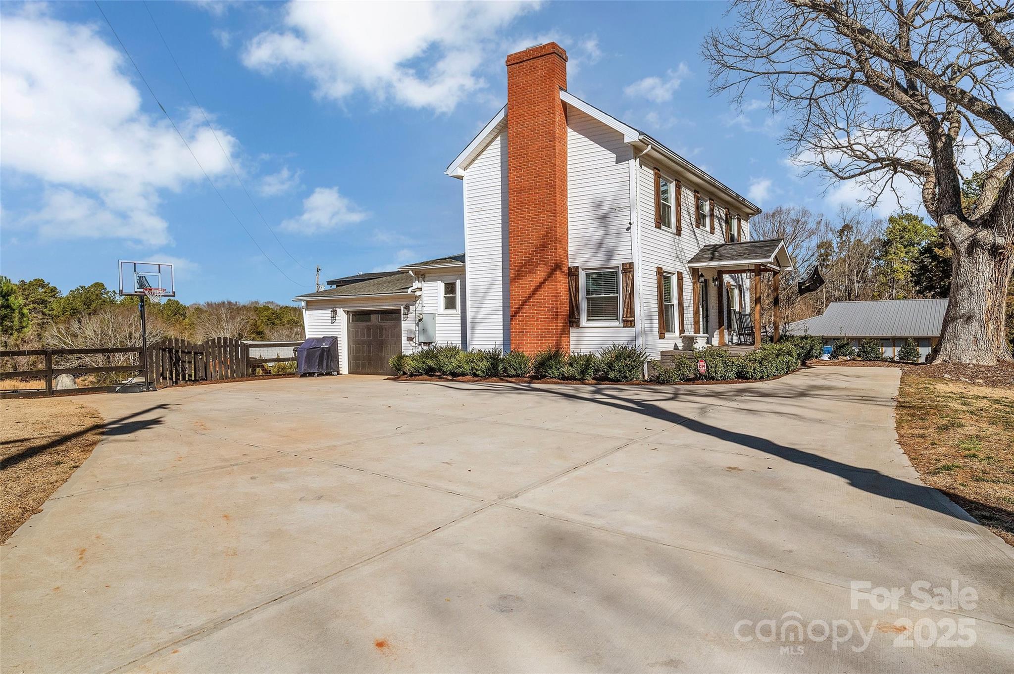 3433 Grey Road