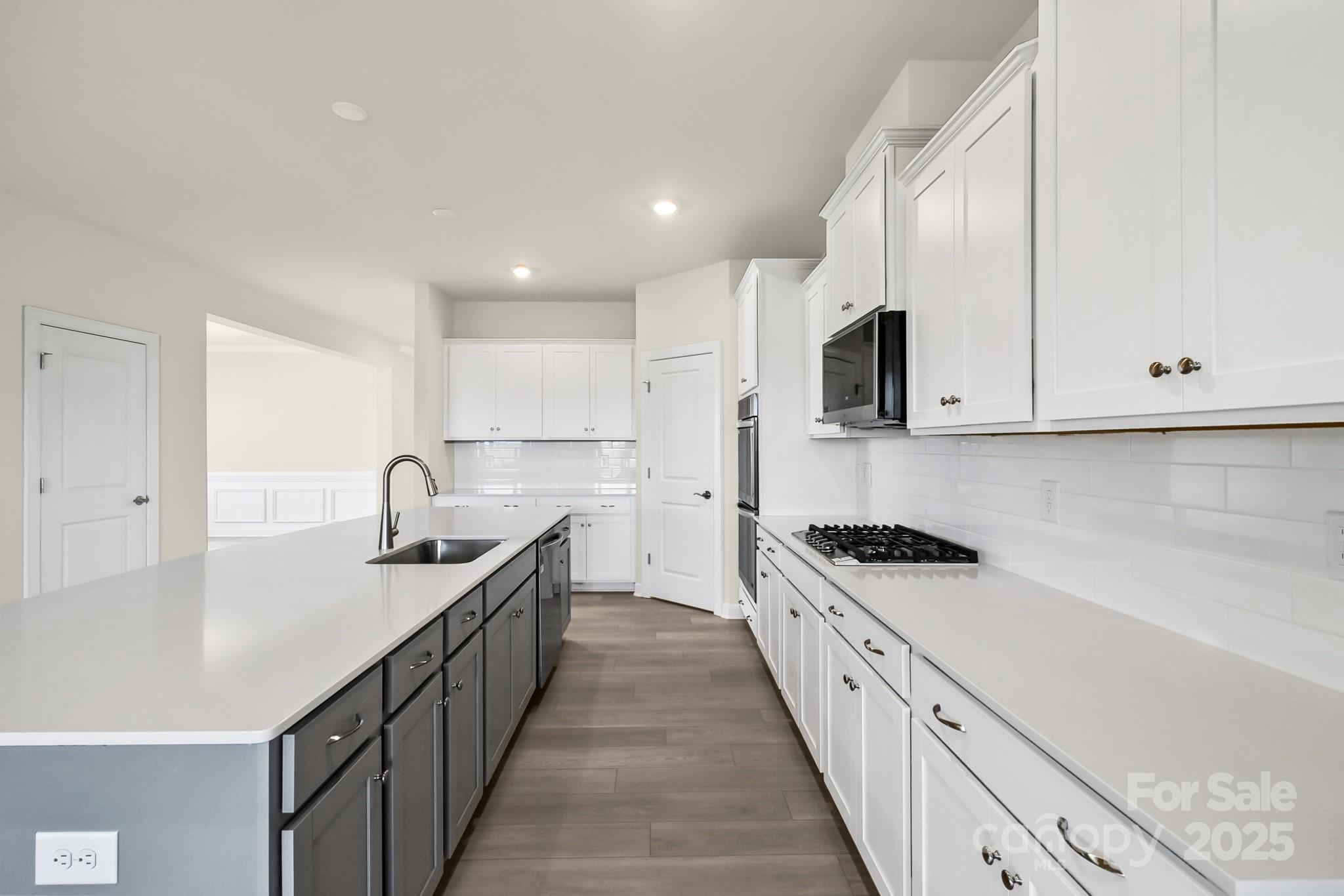 Roselyn - Residential