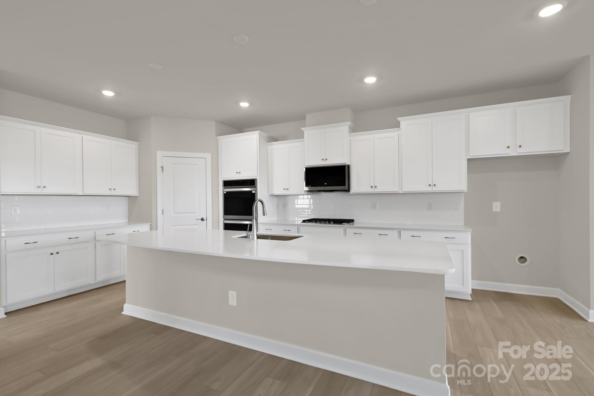 Roselyn - Residential