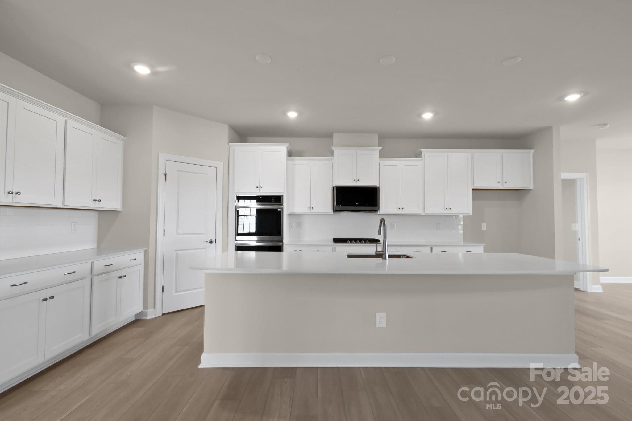 Roselyn - Residential