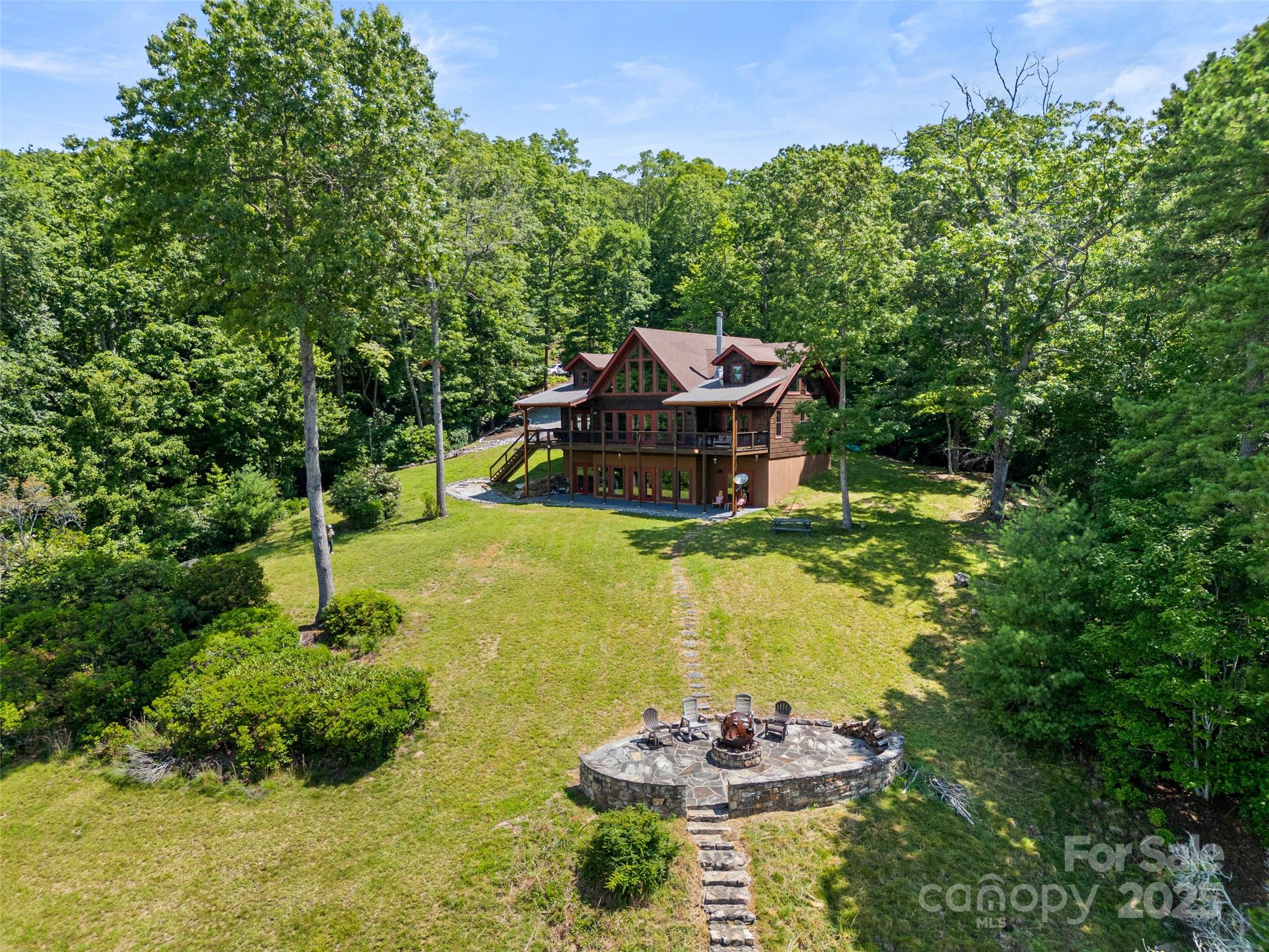 1909 Kentwood Lane