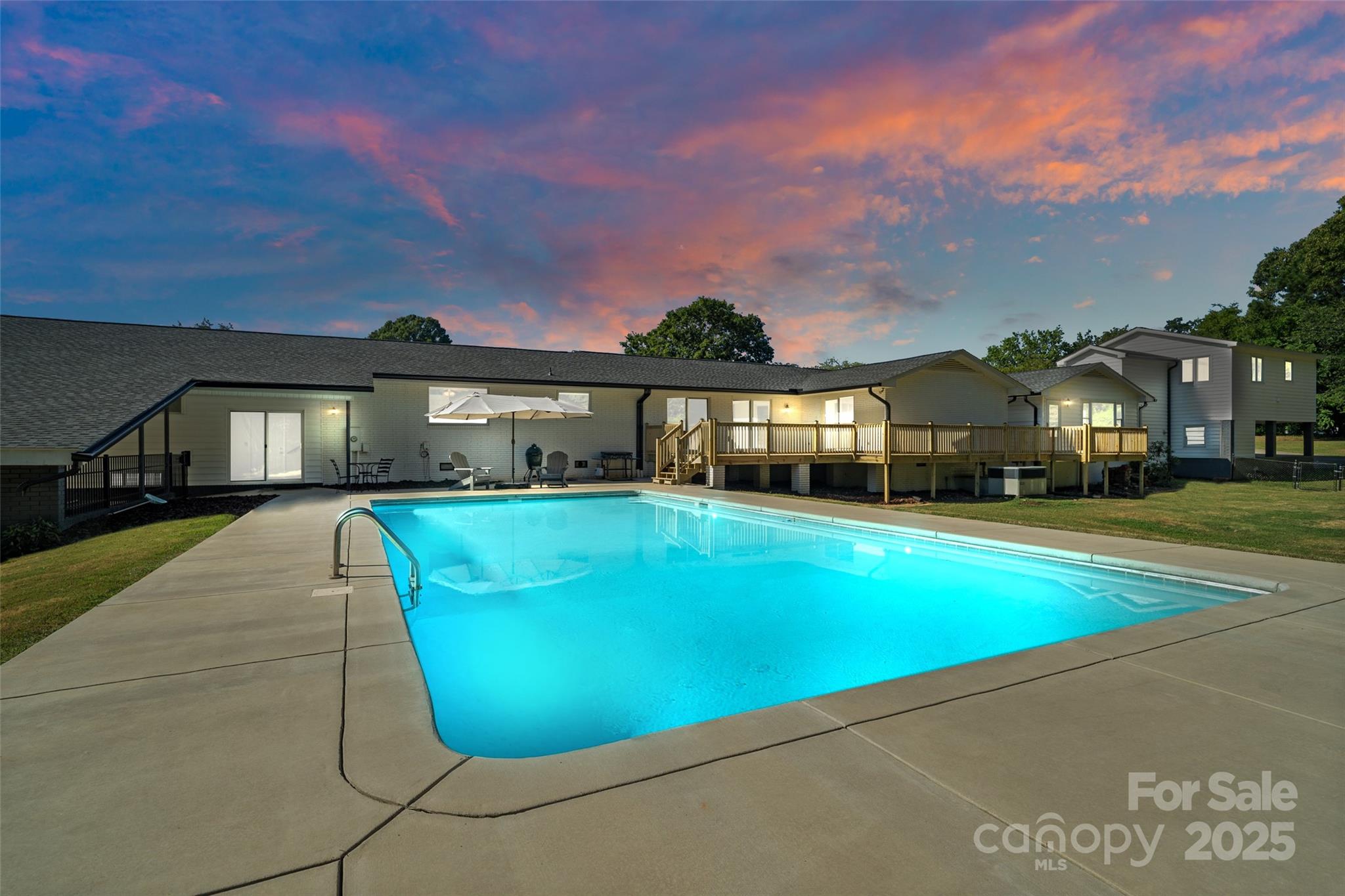 Meadow Lakes - Residential