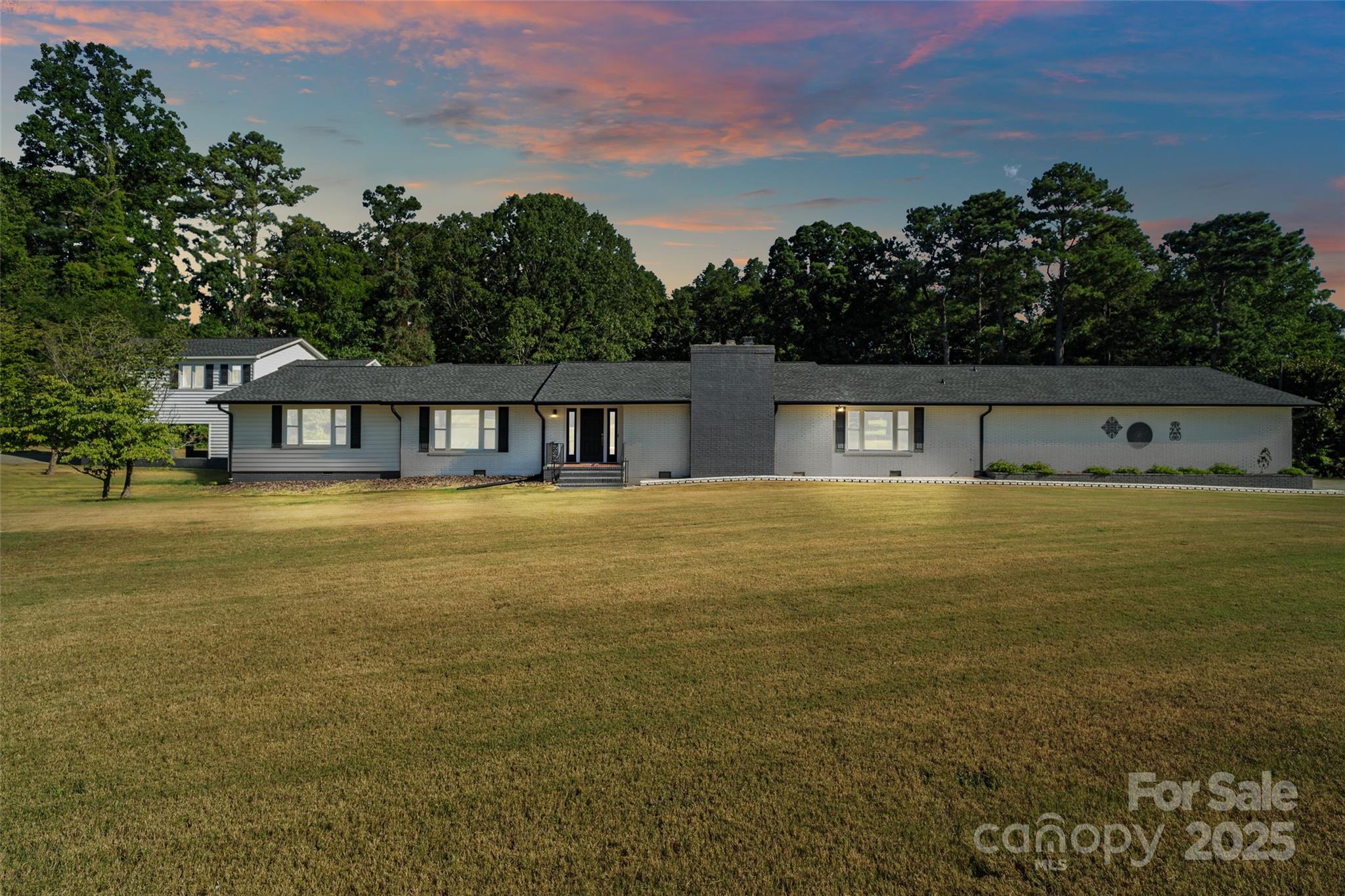 984 Meadow Lakes Road