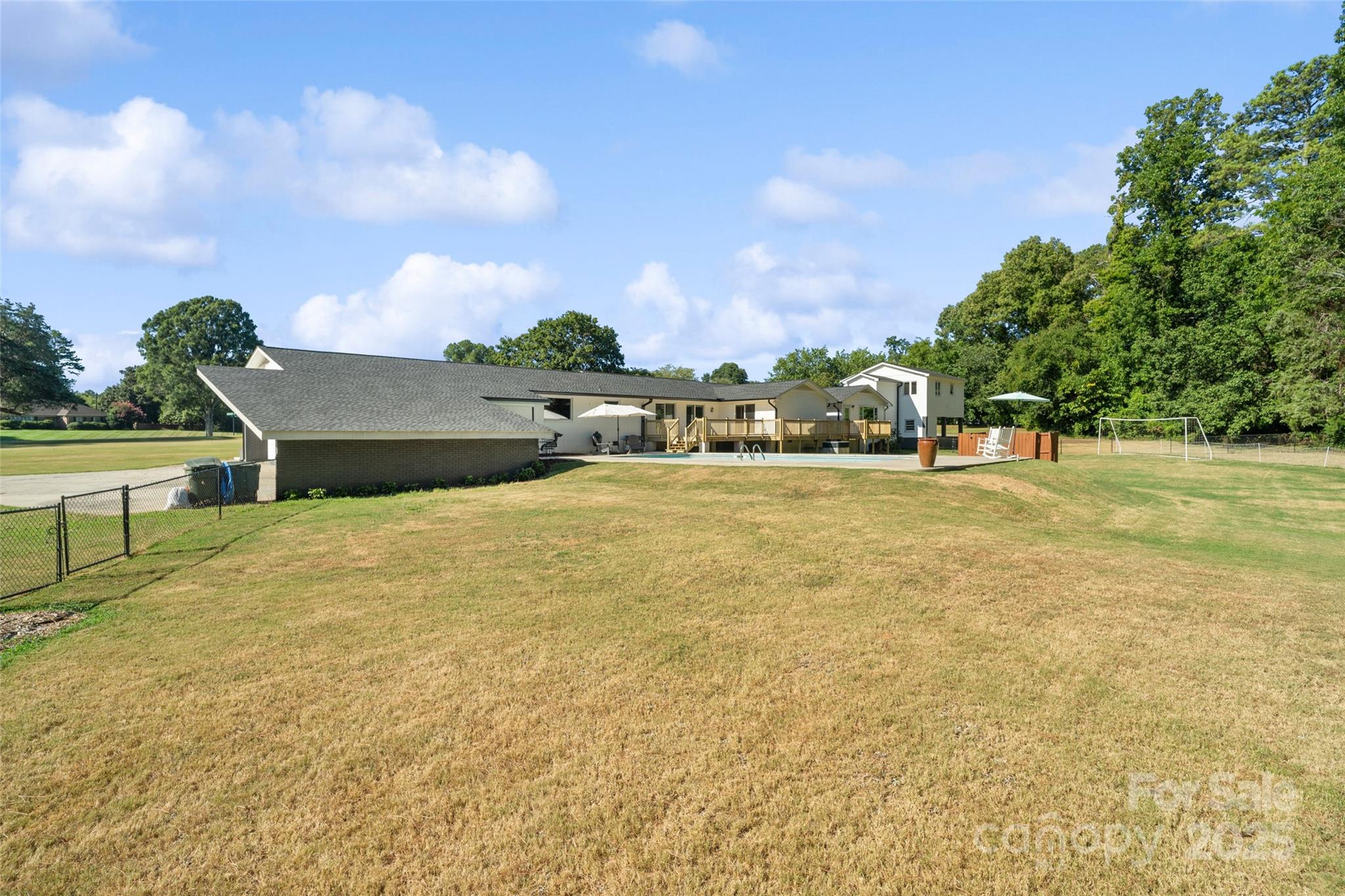 Meadow Lakes - Residential