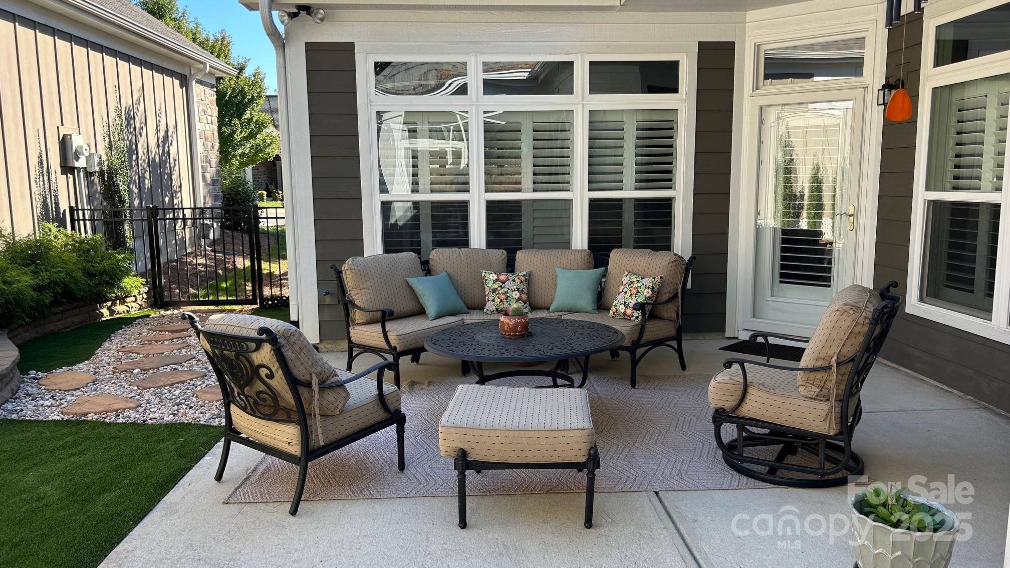 16116 Lakeside Loop Lane