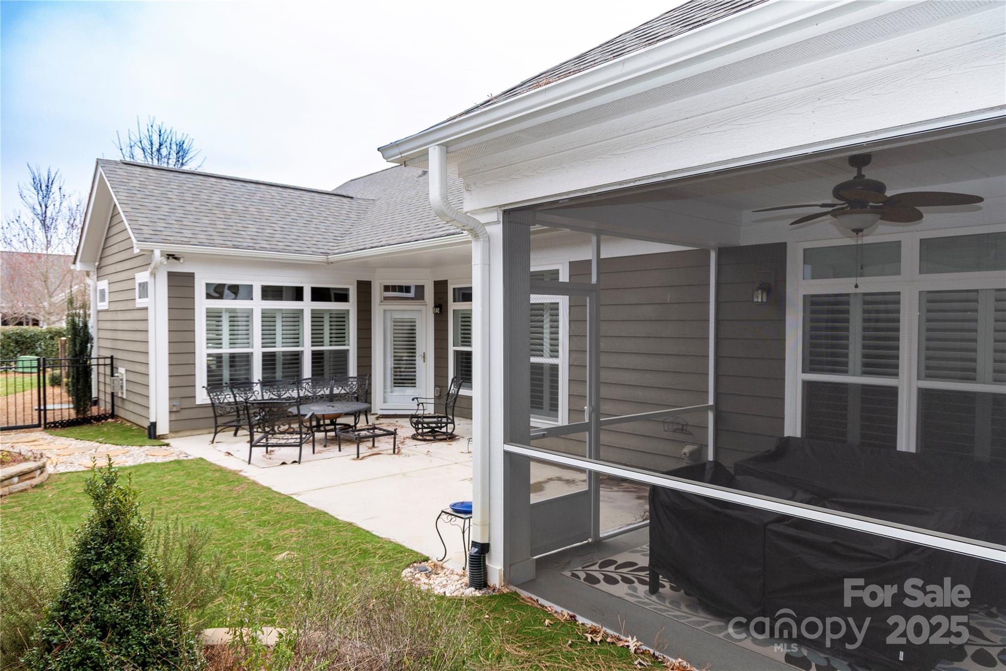 16116 Lakeside Loop Lane