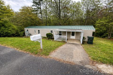 Photo of 111 Cloverleaf Drive, Clover, SC 29710 (MLS # 4334893)