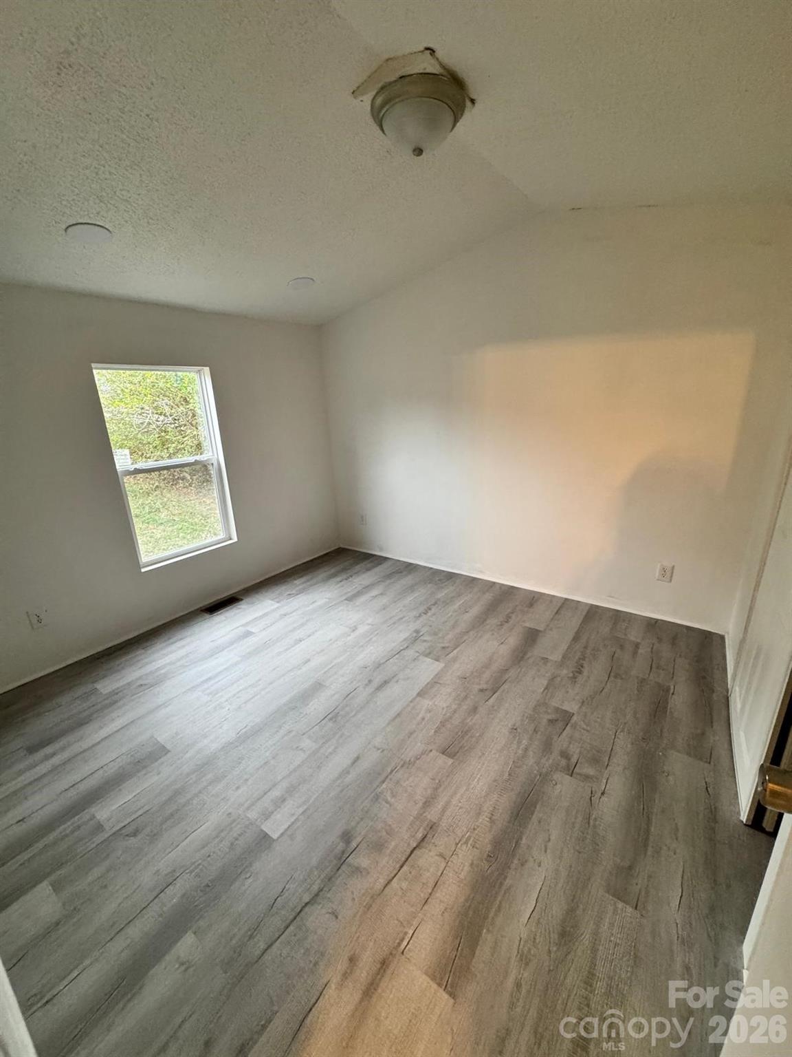 CLOVER BROOK - Residential