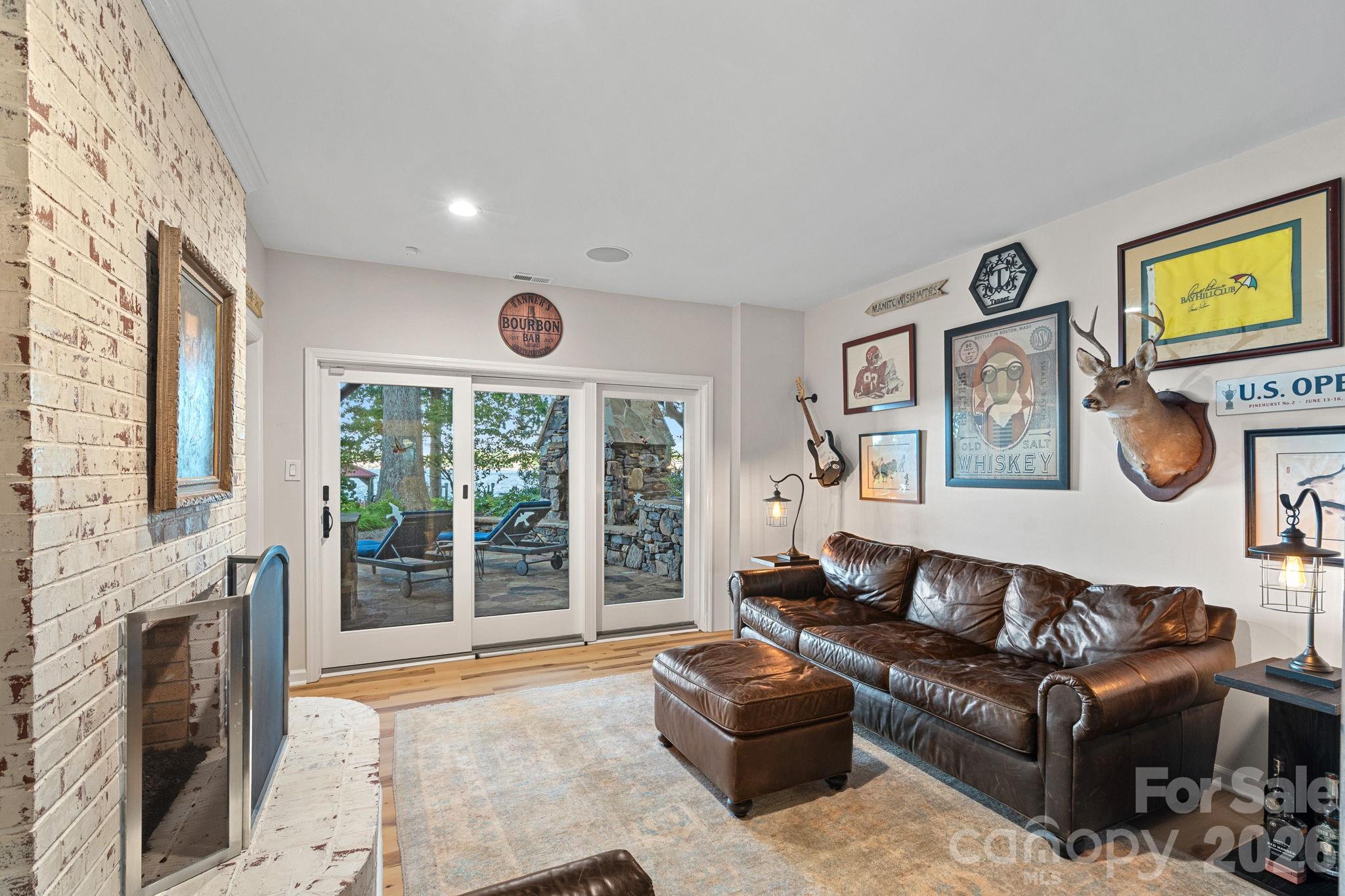 Lookout Point - Residential