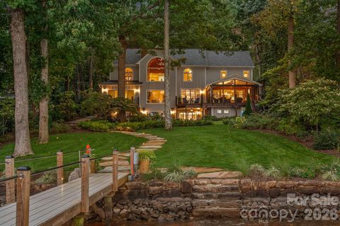Photo of 16141 Weatherly Way, Huntersville, NC 28078 (MLS # 4307808)