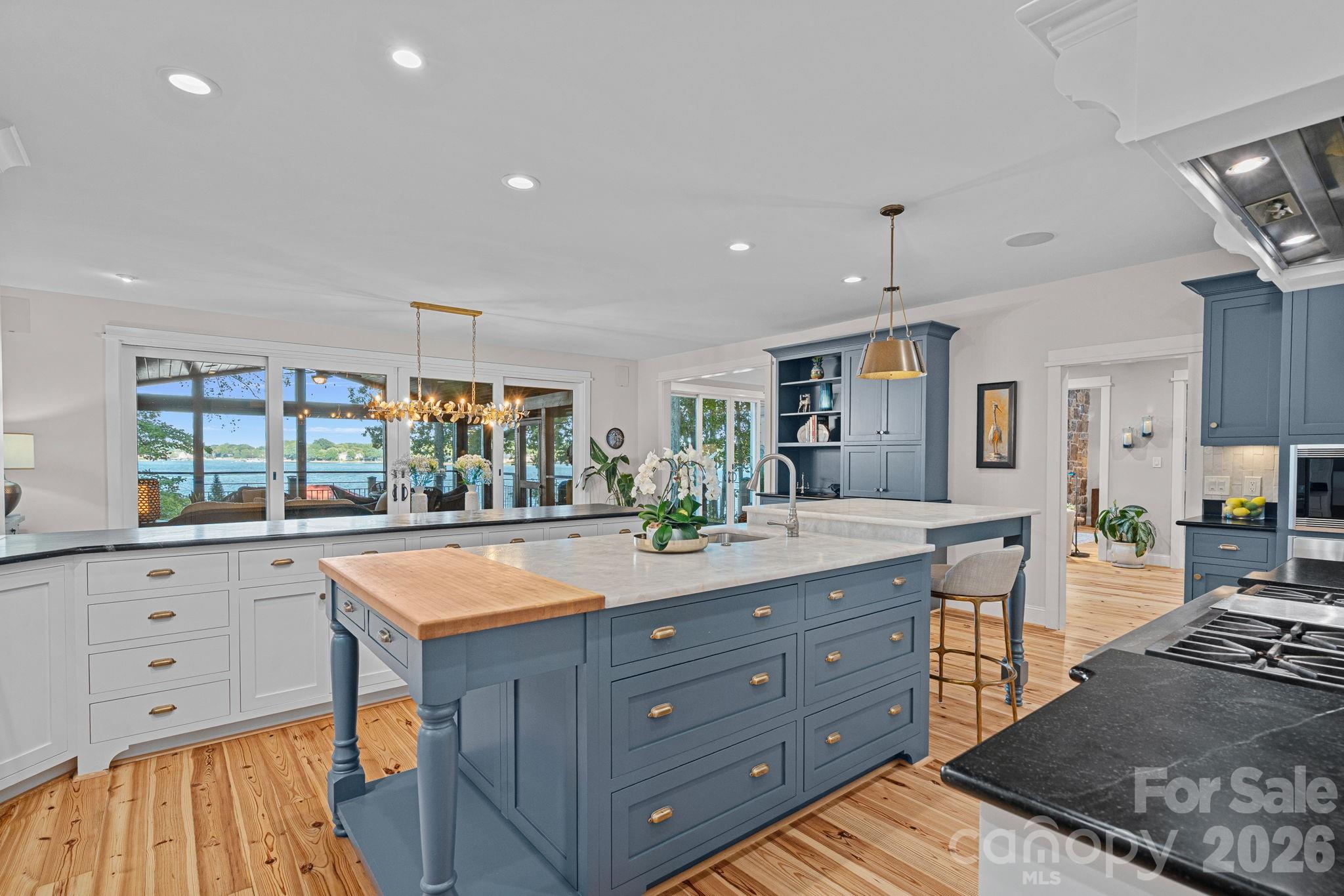 Lookout Point - Residential