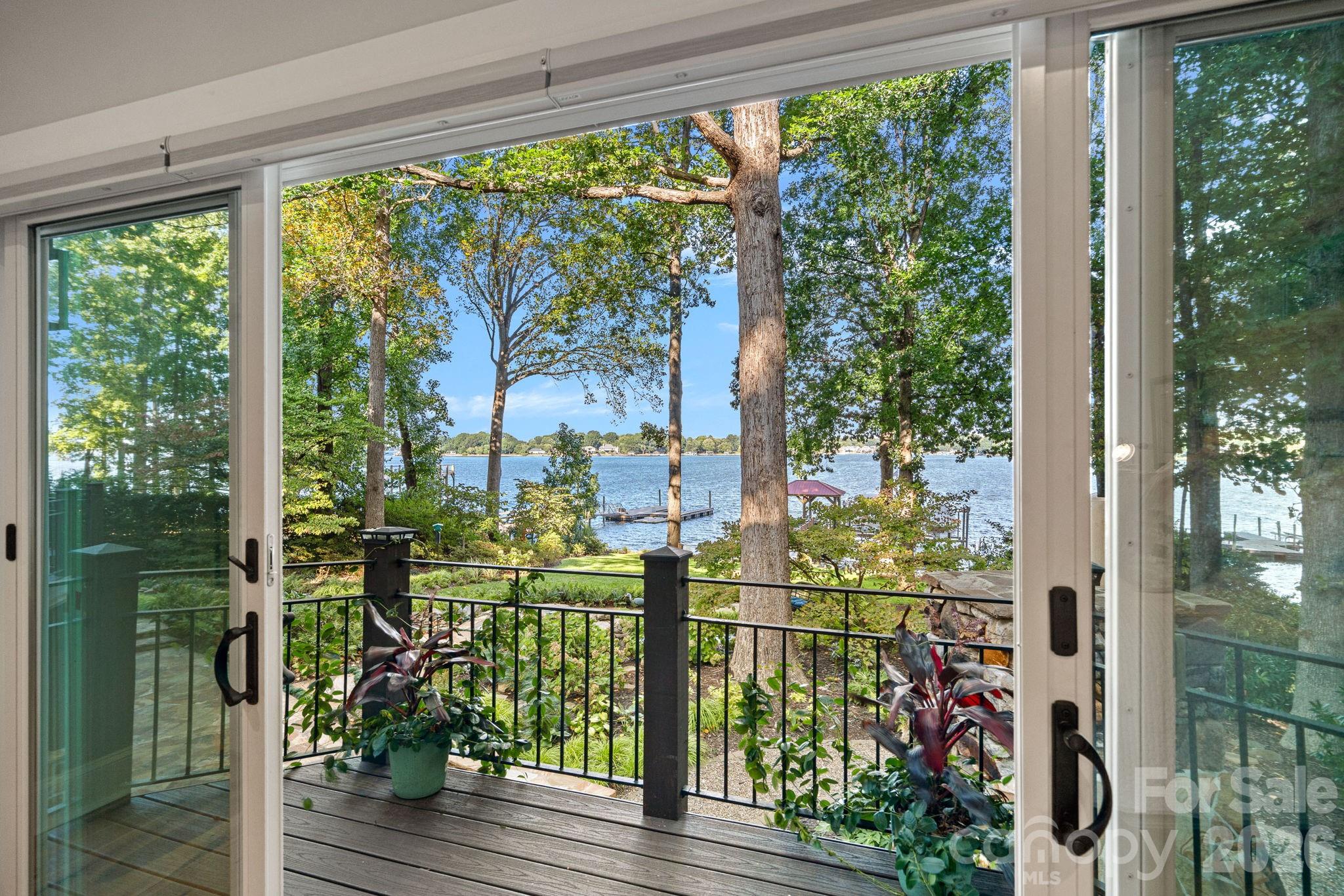 Lookout Point - Residential