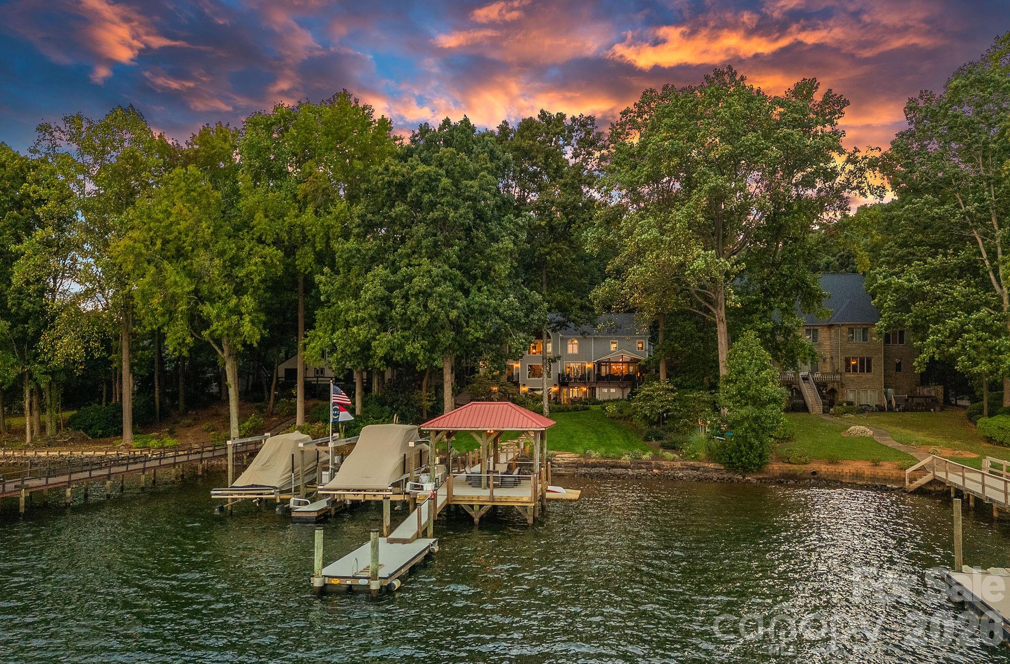 Lookout Point - Residential