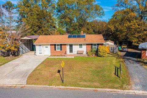 A home in Pineville