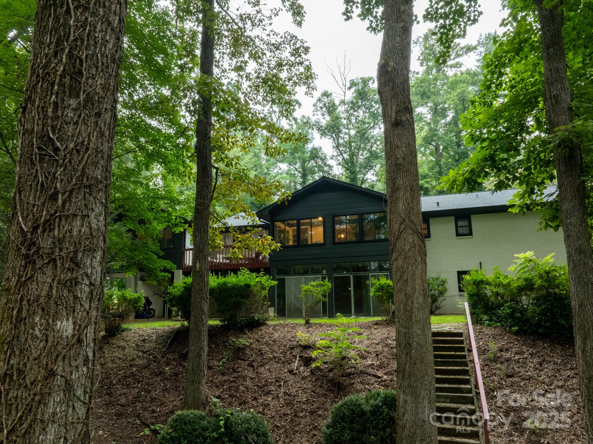 108 Maehill Place SW