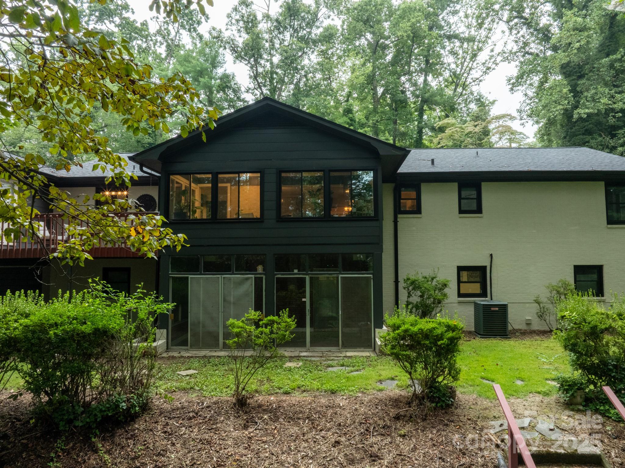 108 Maehill Place SW