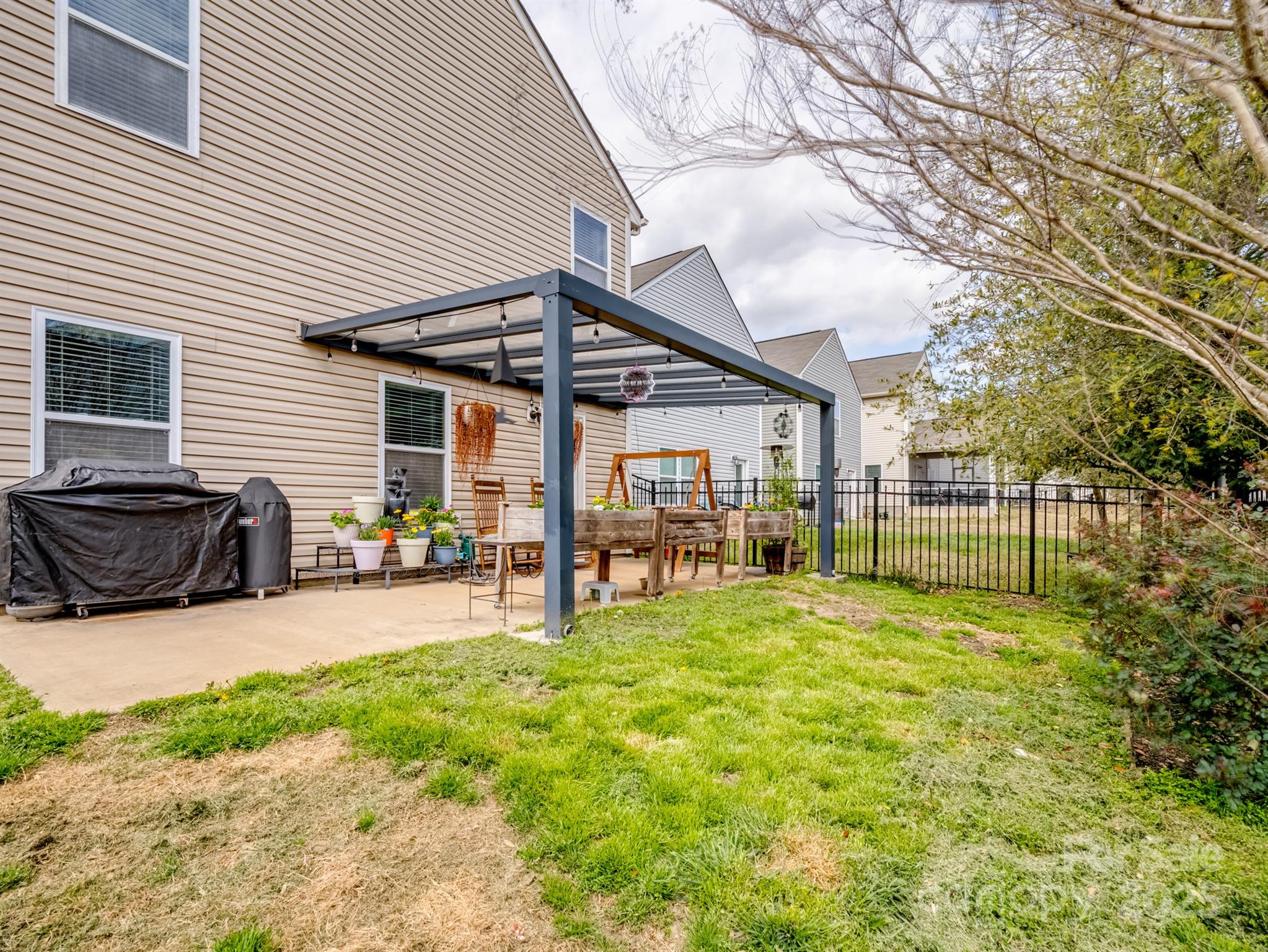 Newport Lakes - Residential