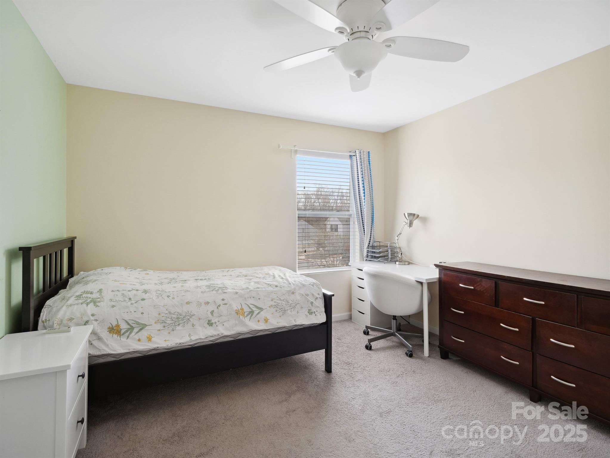 Newport Lakes - Residential