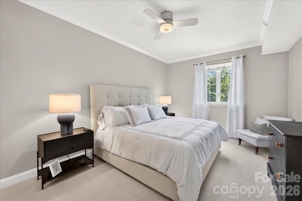 300 W 5th Street 318
