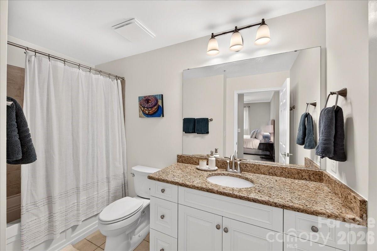 300 W 5th Street 318