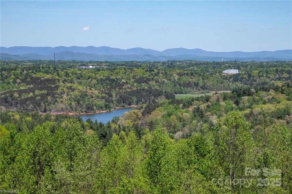 4937 NC Hwy 268 Highway