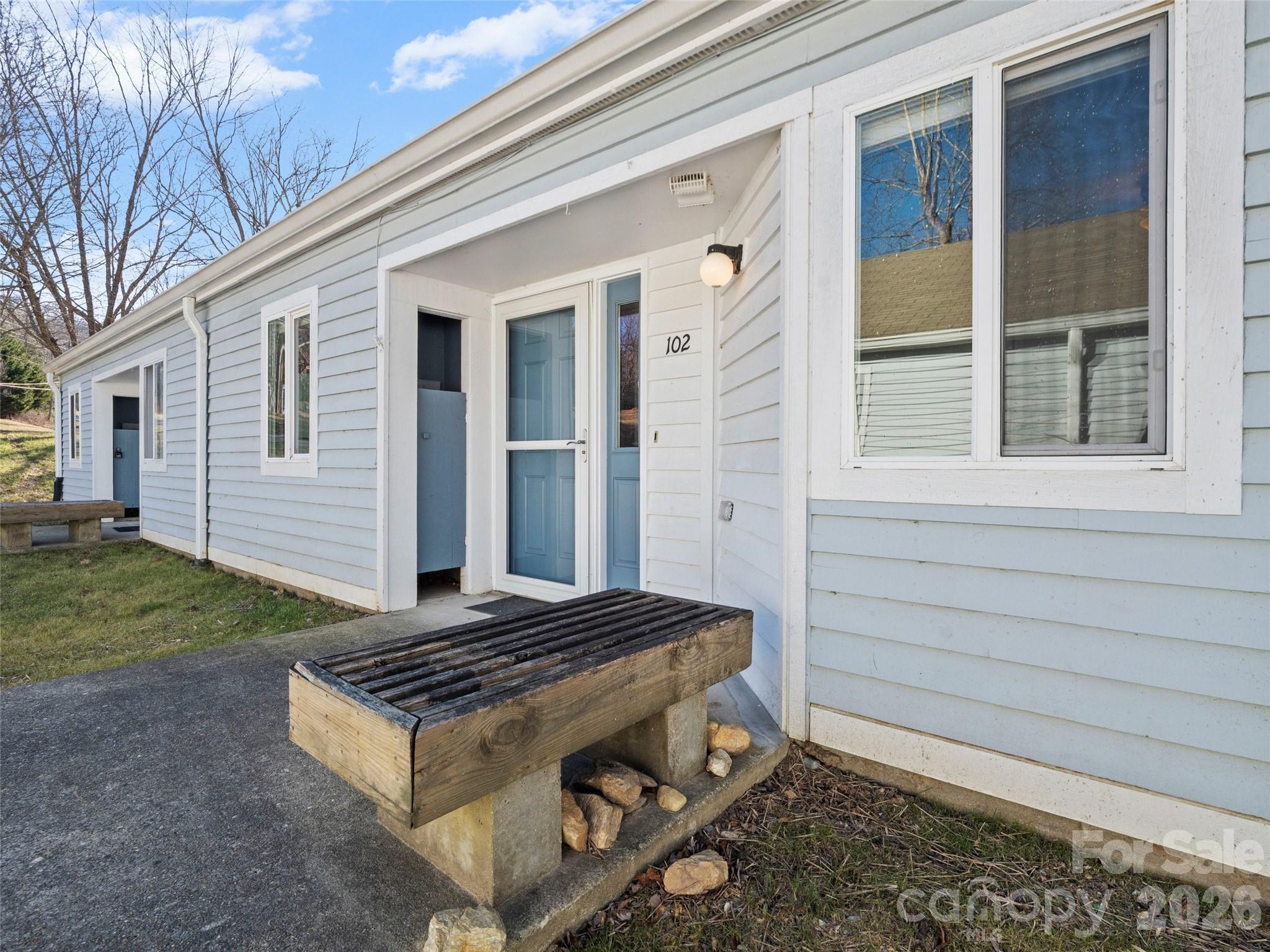 Llama Vista - Residential