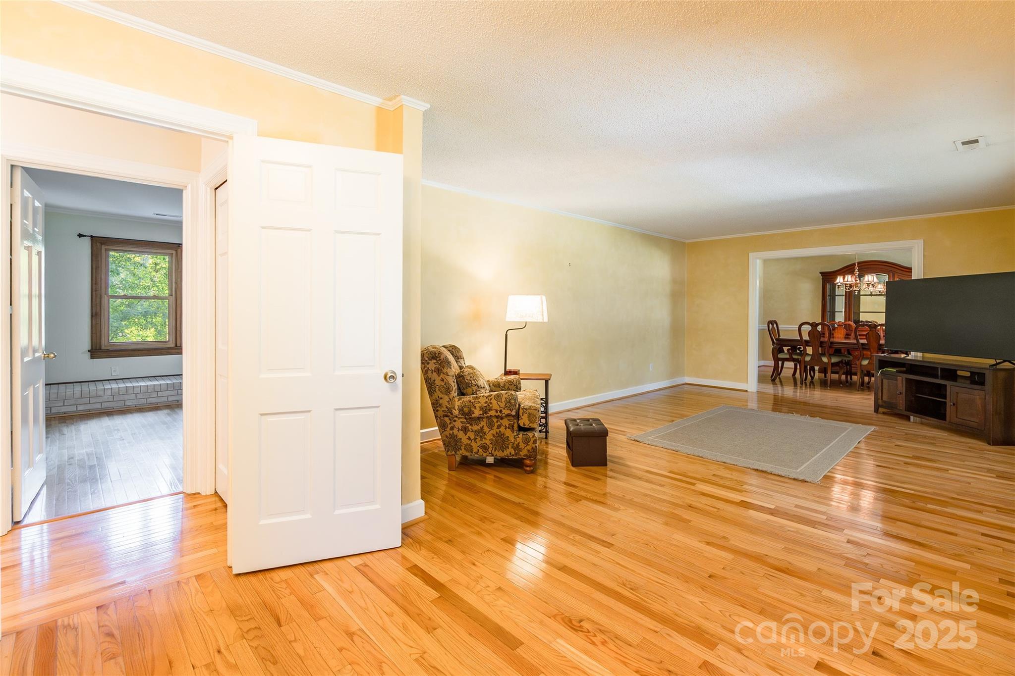 145 Heritage Lane