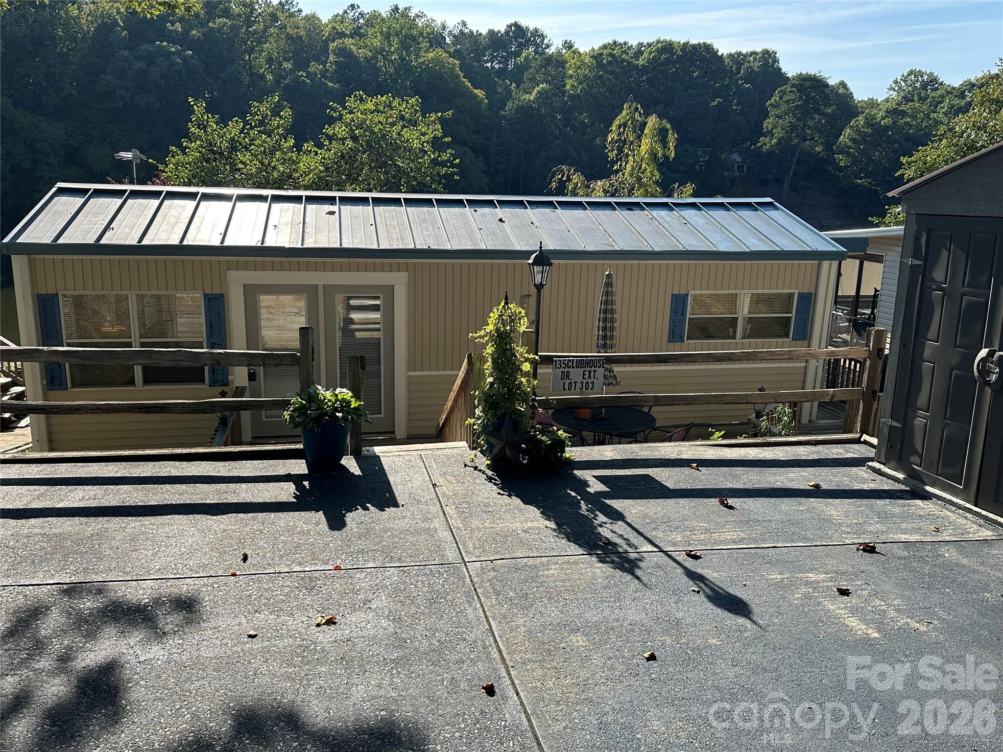 135 Clubhouse Drive Extension