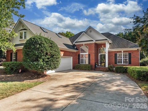 Photo of 714 Corinthian Place, Charlotte, NC 28211 (MLS # 4430064)