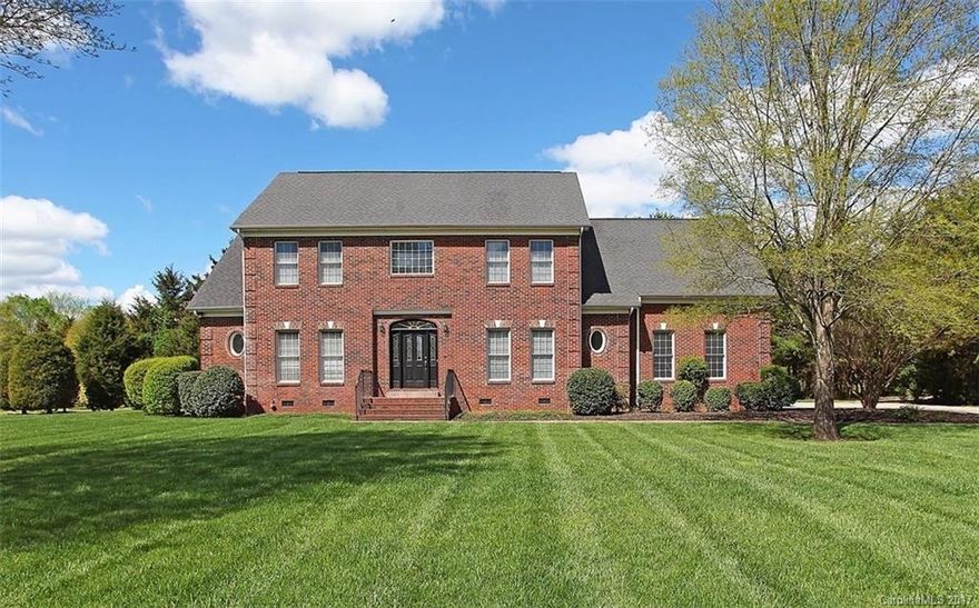 Beautiful spacious Brick home on rare private 1 acre lot in Fort Mill. Minutes from I 77, shopping & 
restaurants. Formal Living room and Dining room with built in bar area. Great room with gas 
FP. Private office/study. Gourmet kitchen loaded w/cabinets, pantry, large work island w/gas cooktop
& breakfast area. First floor Master suite with tray ceiling, large walk-in closet, separate shower & tub
and dual sinks. 4BDR/ 3.5BA & Bonus rm up. Small neighborhood w/no HOA & well for irrigation.
