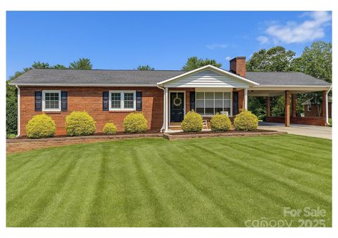 Photo of 2128 Woodside Terrace, Granite Falls, NC 28630 (MLS # 4314891)
