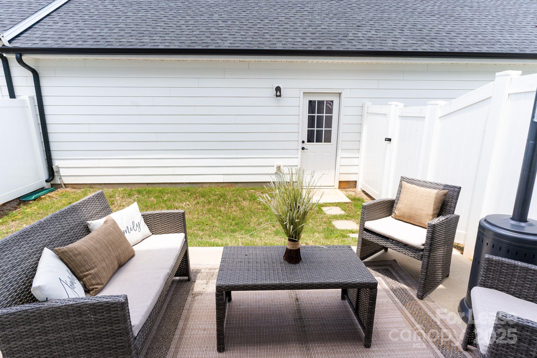 VILLAGES AT CRAMERTON MILLS - Residential Lease