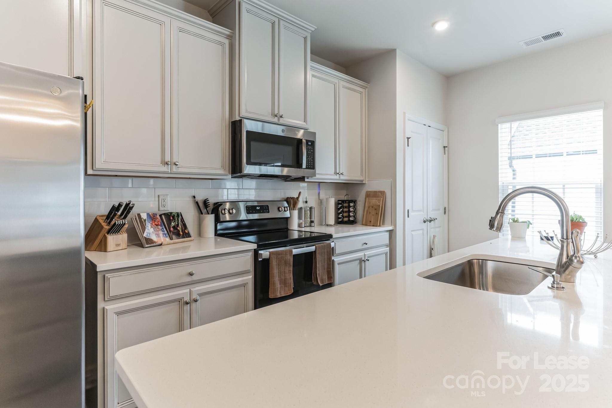 VILLAGES AT CRAMERTON MILLS - Residential Lease