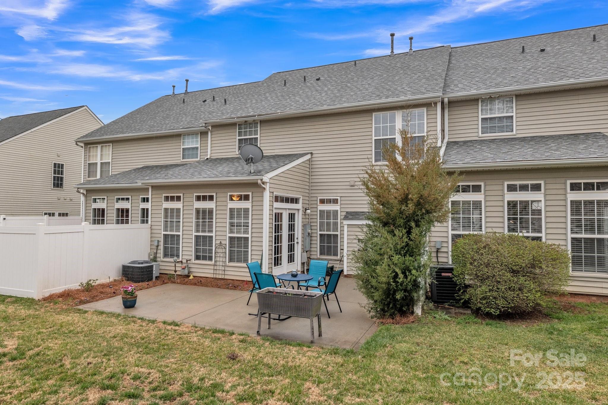 Fairway Townes - Residential