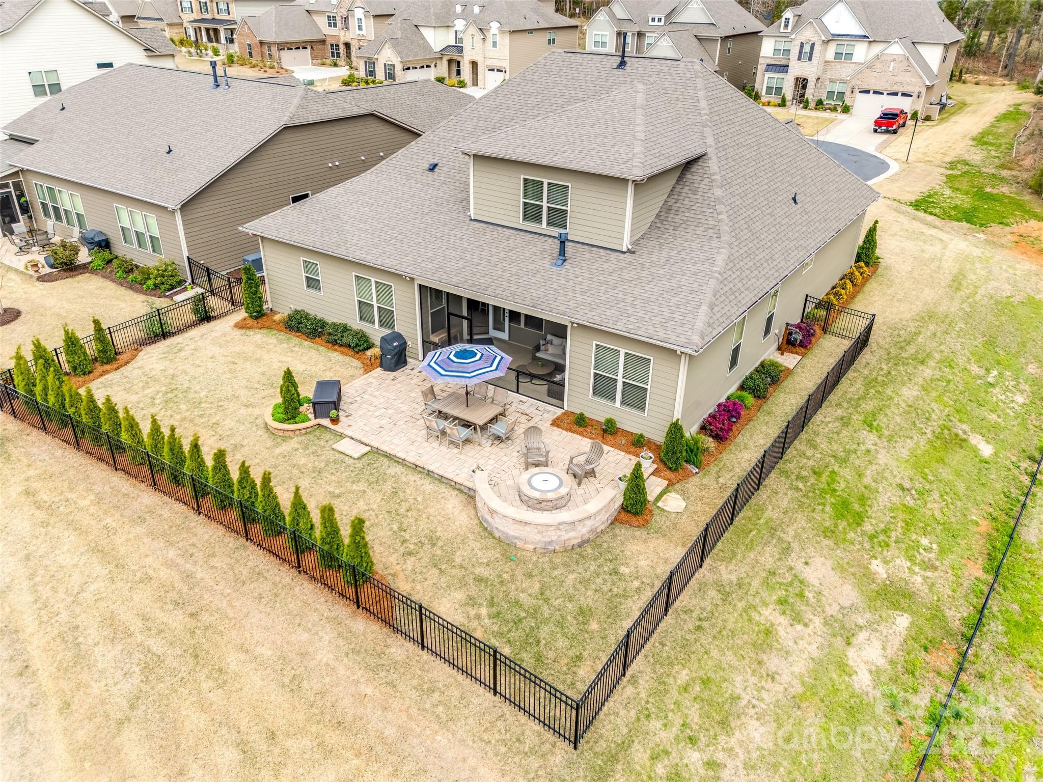 Queensbridge - Residential